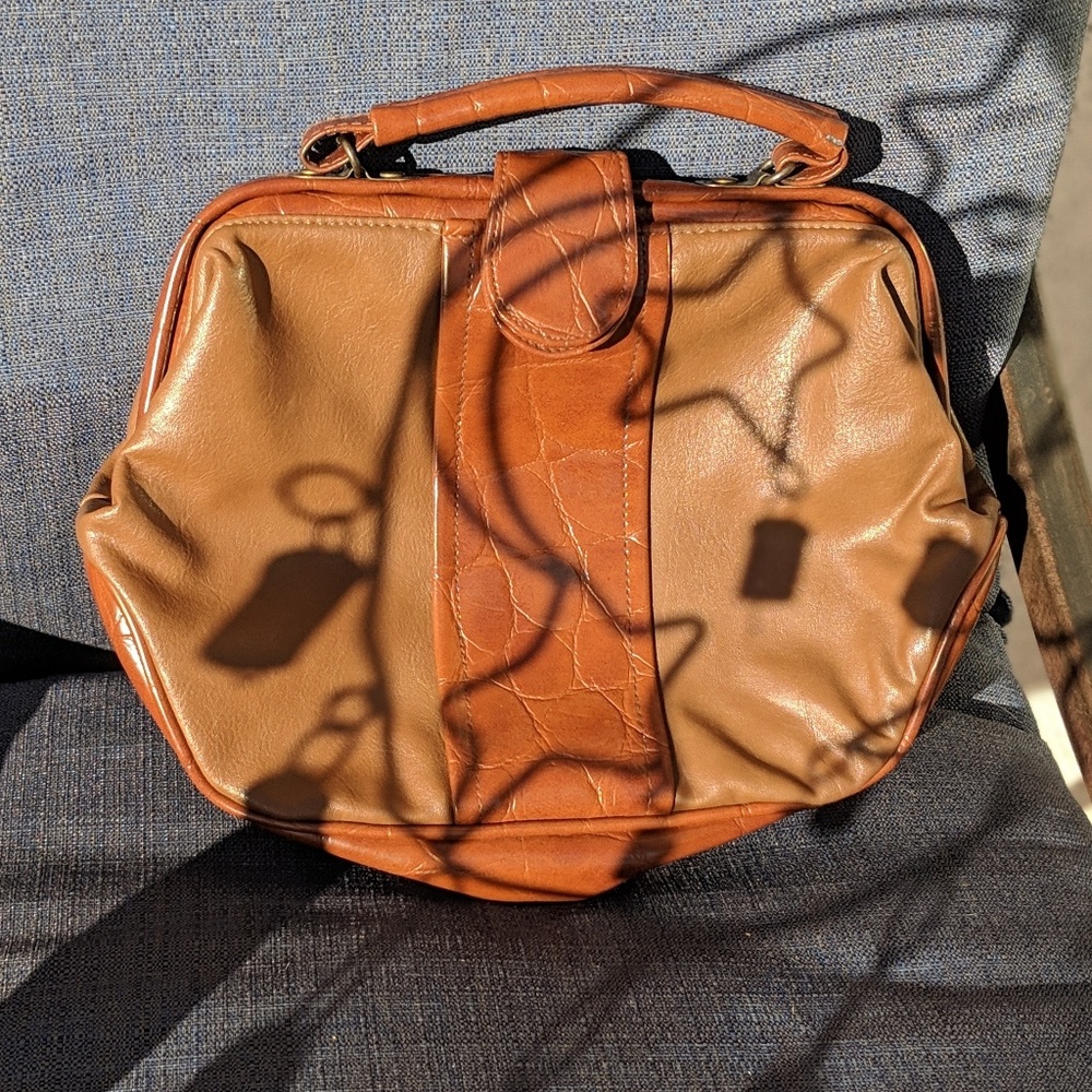 ∆ Tan Vtg faux leather bag∆
